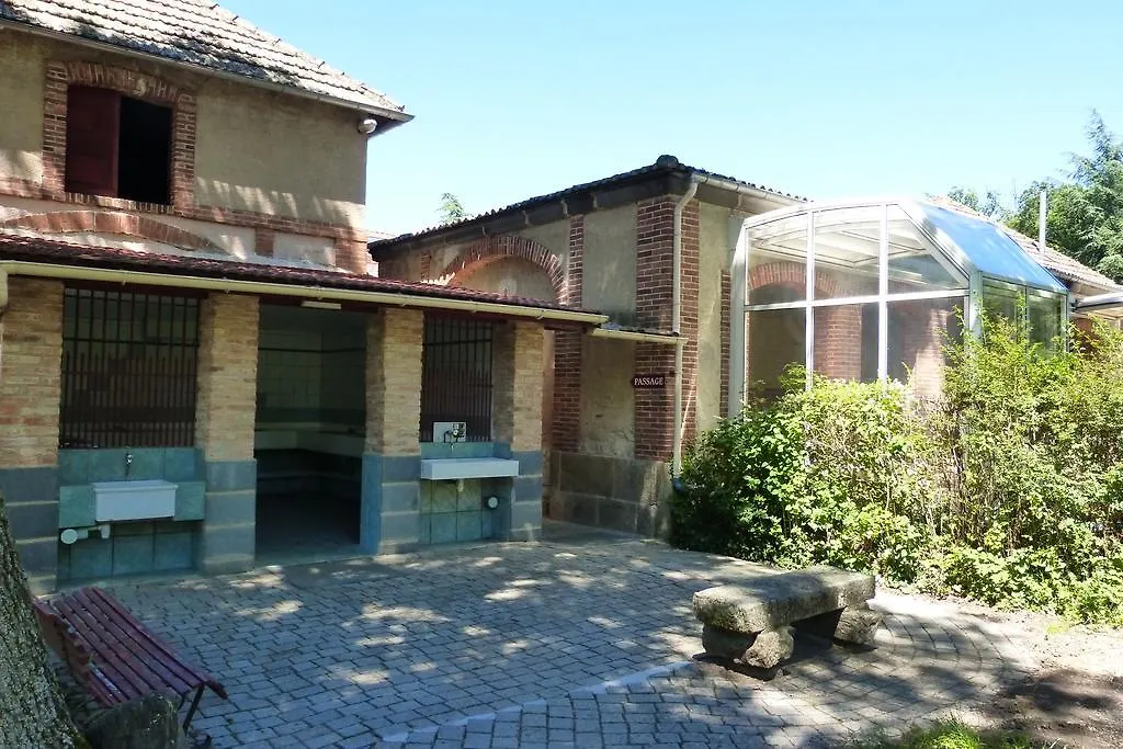 Camping La Grange Fort Villa Les Pradeaux Campingplads